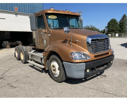 Freightliner COLUMBIA 120 Parts Unit
