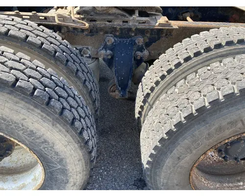 Freightliner COLUMBIA 120 Parts Unit