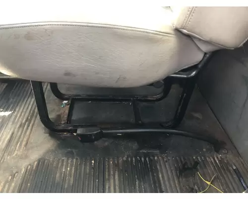 Freightliner COLUMBIA 120 Seat (non-Suspension)