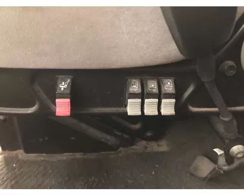 Freightliner COLUMBIA 120 Seat (non-Suspension)