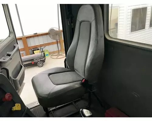 Freightliner COLUMBIA 120 Seat (non-Suspension)