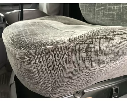 Freightliner COLUMBIA 120 Seat (non-Suspension)