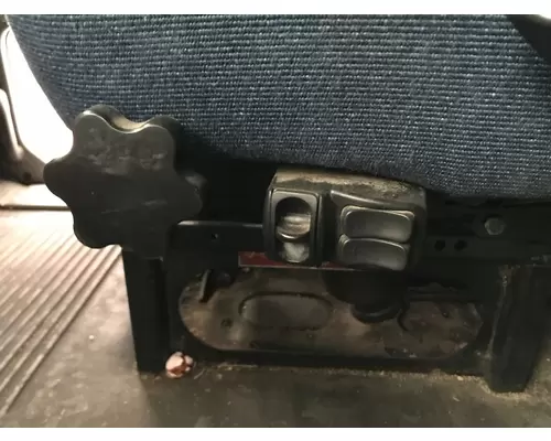 Freightliner COLUMBIA 120 Seat (non-Suspension)