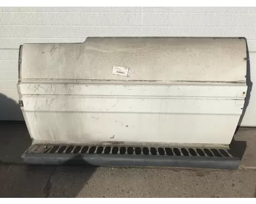 Freightliner COLUMBIA 120 Skirt