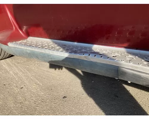 Freightliner COLUMBIA 120 Skirt