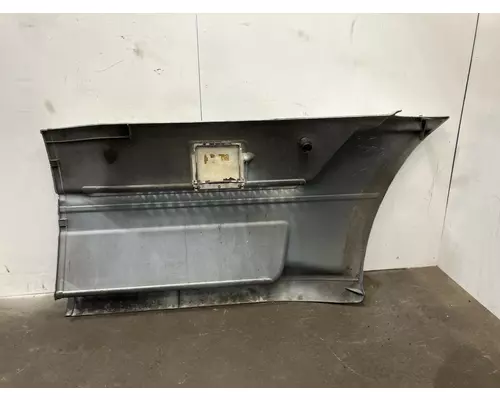 Freightliner COLUMBIA 120 Skirt
