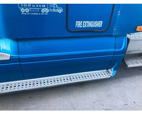 Freightliner COLUMBIA 120 Skirt