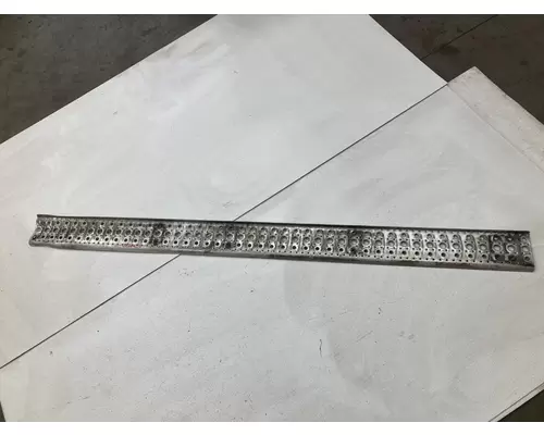 Freightliner COLUMBIA 120 Skirt