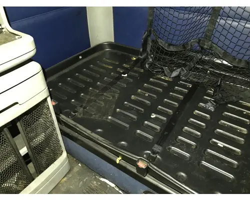 Freightliner COLUMBIA 120 Sleeper Bunk