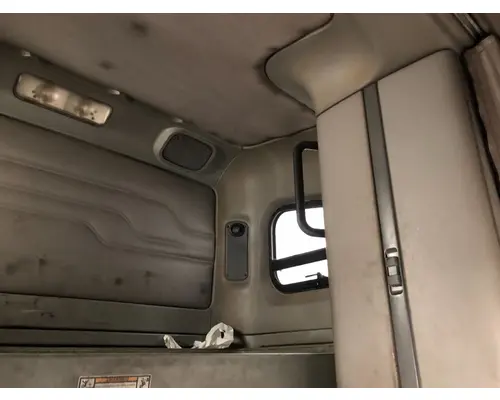 Freightliner COLUMBIA 120 Sleeper Bunk