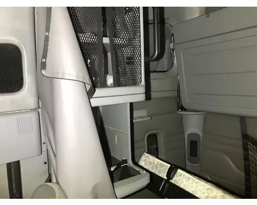 Freightliner COLUMBIA 120 Sleeper Cabinets