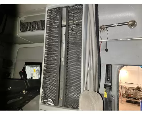 Freightliner COLUMBIA 120 Sleeper Cabinets