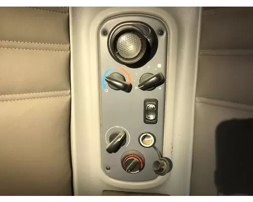 Freightliner COLUMBIA 120 Sleeper Controls