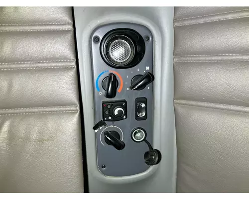 Freightliner COLUMBIA 120 Sleeper Controls