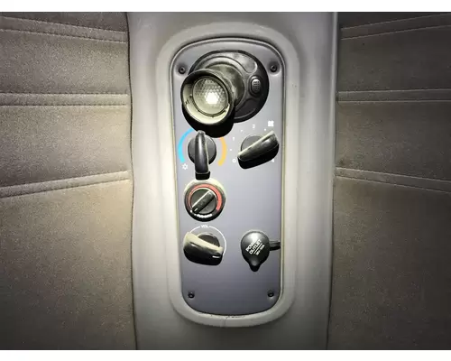 Freightliner COLUMBIA 120 Sleeper Controls