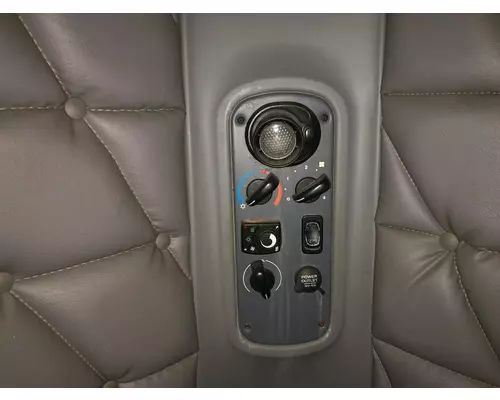 Freightliner COLUMBIA 120 Sleeper Controls