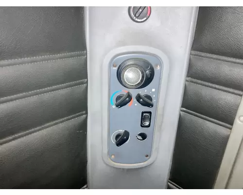 Freightliner COLUMBIA 120 Sleeper Controls