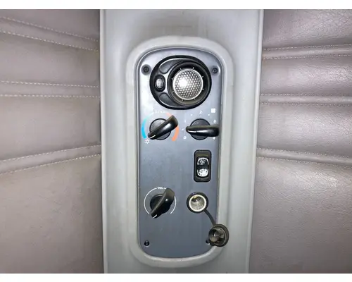Freightliner COLUMBIA 120 Sleeper Controls
