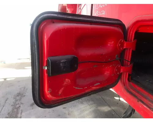 Freightliner COLUMBIA 120 Sleeper Door