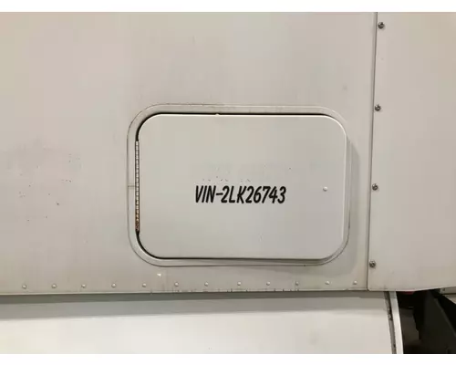 Freightliner COLUMBIA 120 Sleeper Door