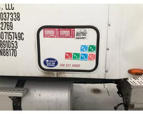 Freightliner COLUMBIA 120 Sleeper Door
