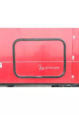 Freightliner COLUMBIA 120 Sleeper Door