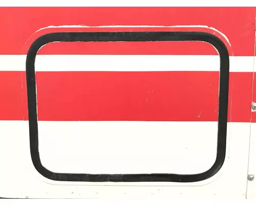 Freightliner COLUMBIA 120 Sleeper Door