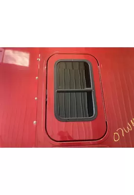 Freightliner COLUMBIA 120 Sleeper Door