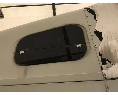 Freightliner COLUMBIA 120 Sleeper Window