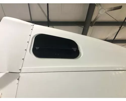 Freightliner COLUMBIA 120 Sleeper Window