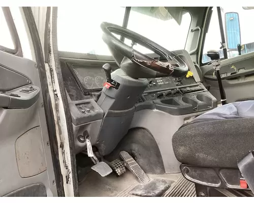 Freightliner COLUMBIA 120 Steering Column