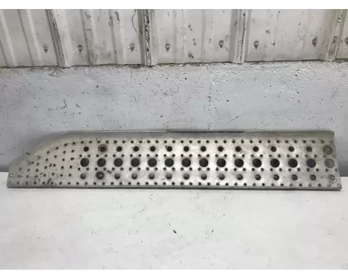 Freightliner COLUMBIA 120 Step (Fuel Tank, Fairing)