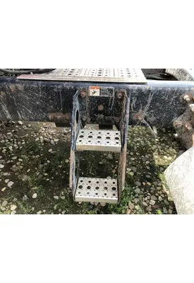 Freightliner COLUMBIA 120 Step (Fuel Tank, Fairing