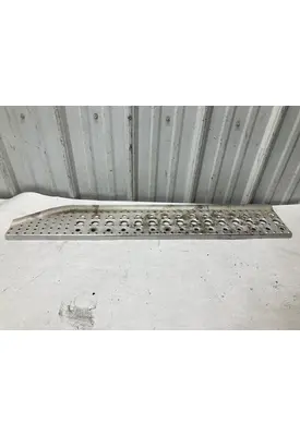 Freightliner COLUMBIA 120 Step (Fuel Tank, Fairing