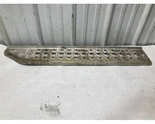 Freightliner COLUMBIA 120 Step (Fuel Tank, Fairing