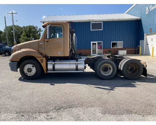 Freightliner COLUMBIA 120 Truck