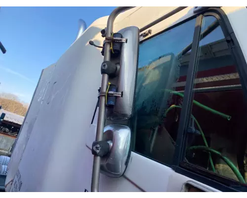 Freightliner COLUMBIA 120 Windshield Glass