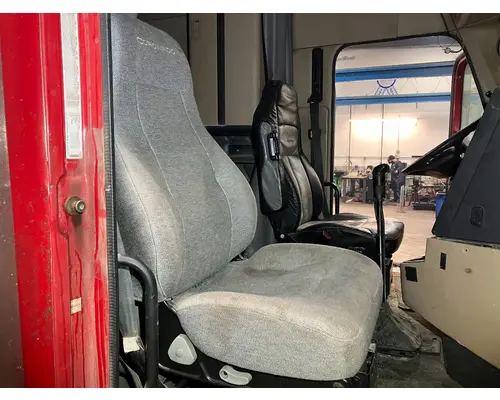 Freightliner CORONADO Seat (Air Ride Seat)
