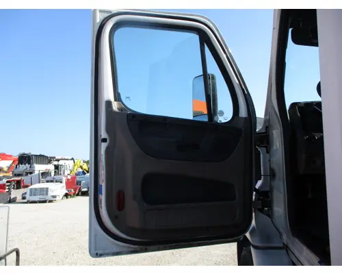 Door Assembly, Front FREIGHTLINER CASCADIA 113-125 LKQ Heavy Truck - Tampa