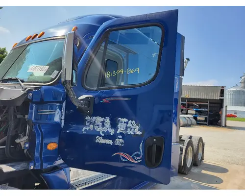 Door Assembly, Front FREIGHTLINER CASCADIA 113-125 LKQ Thompson Motors - Wykoff