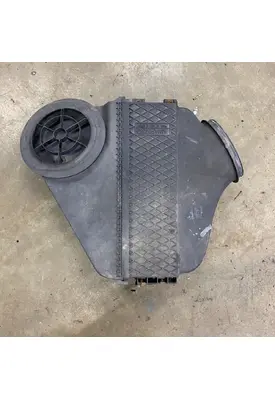 Freightliner Cascadia 113 Air Cleaner