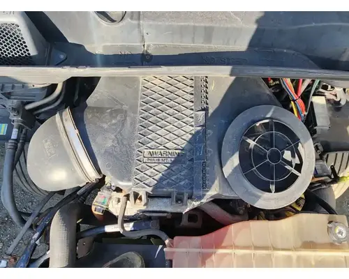 Freightliner Cascadia 113 Air Cleaner