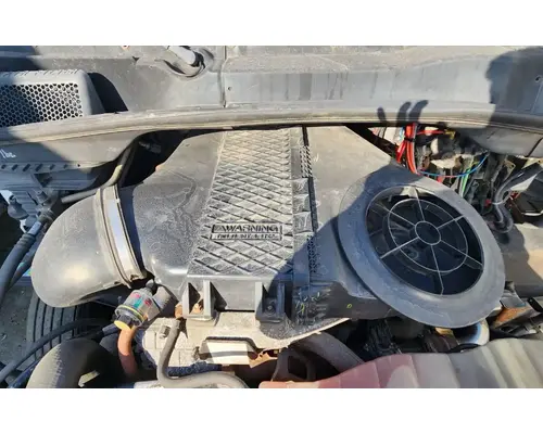 Freightliner Cascadia 113 Air Cleaner