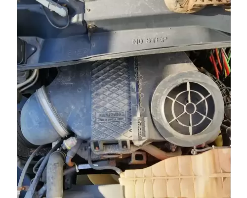 Freightliner Cascadia 113 Air Cleaner