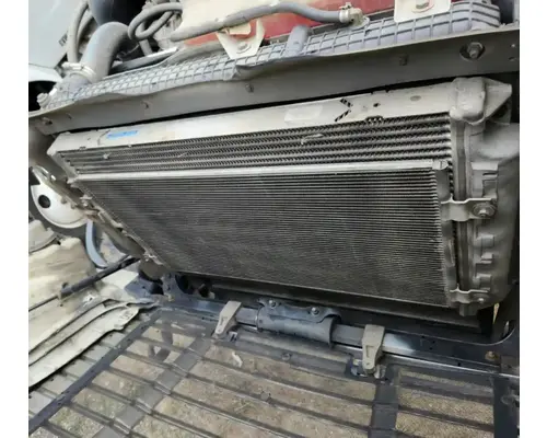 Freightliner Cascadia 113 Air Conditioner Condenser
