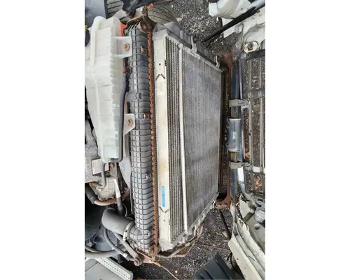 Freightliner Cascadia 113 Air Conditioner Condenser