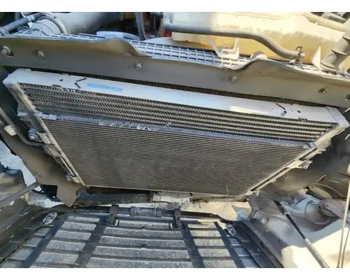 Freightliner Cascadia 113 Air Conditioner Condenser