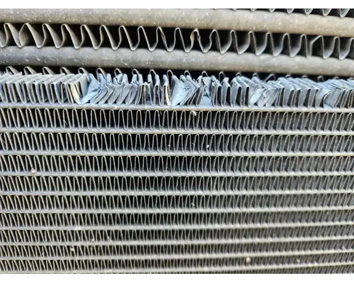 Freightliner Cascadia 113 Air Conditioner Condenser