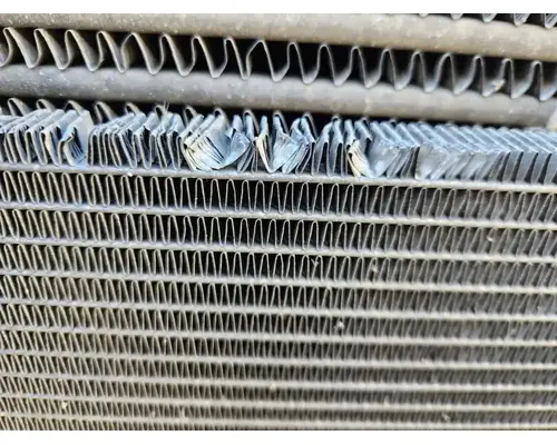 Freightliner Cascadia 113 Air Conditioner Condenser