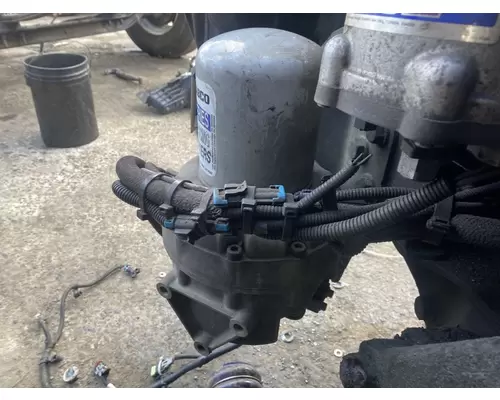 Freightliner Cascadia 113 Air Drier
